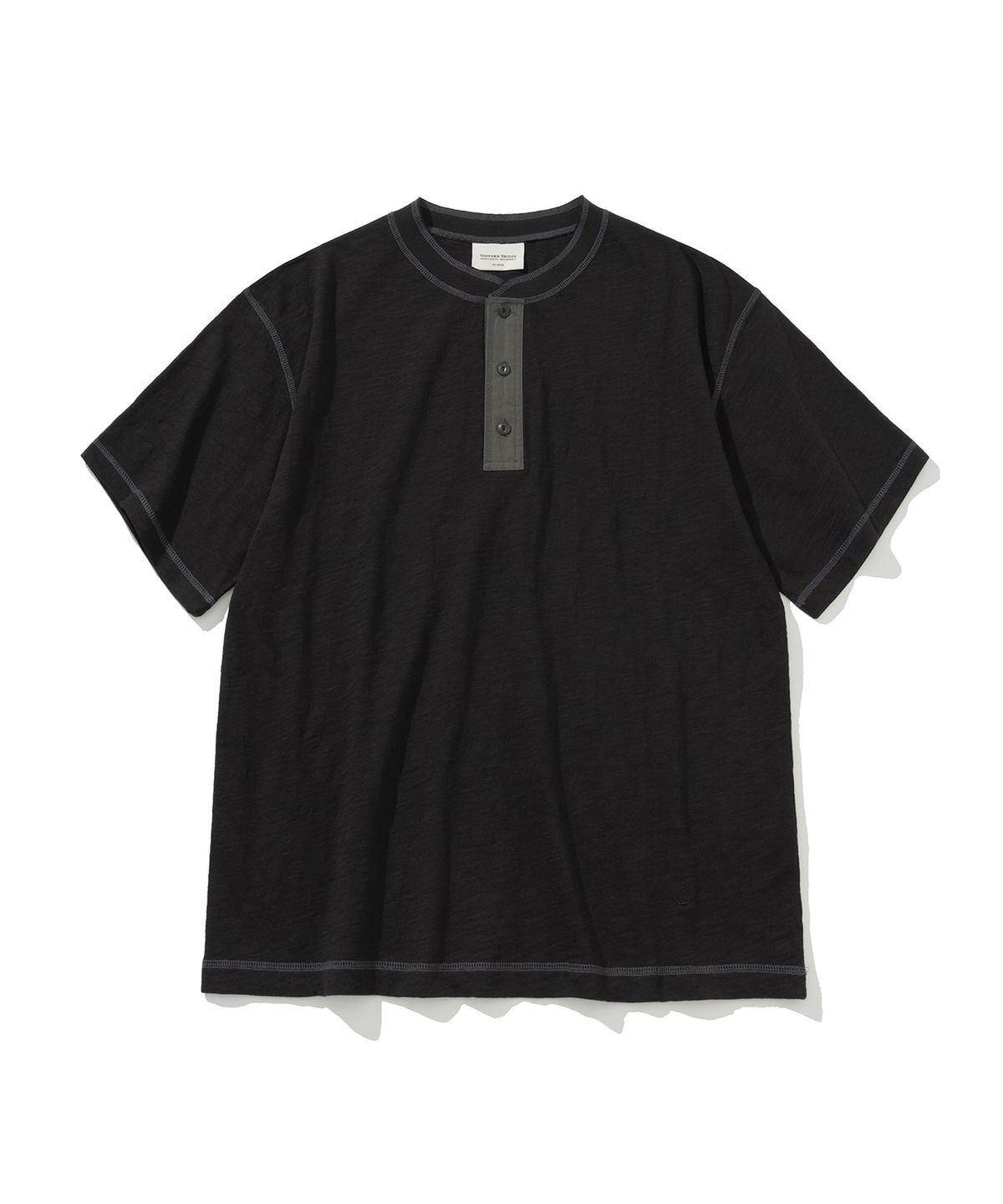 유니폼브릿지(UNIFORM BRIDGE) slub henly neck s/s tee black