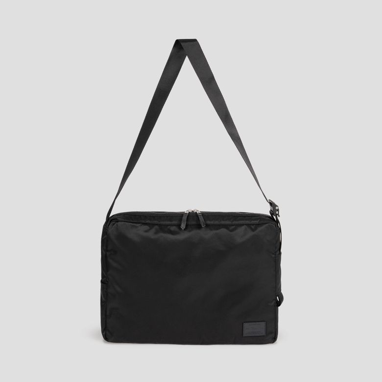 Staple Easy Cross L Black