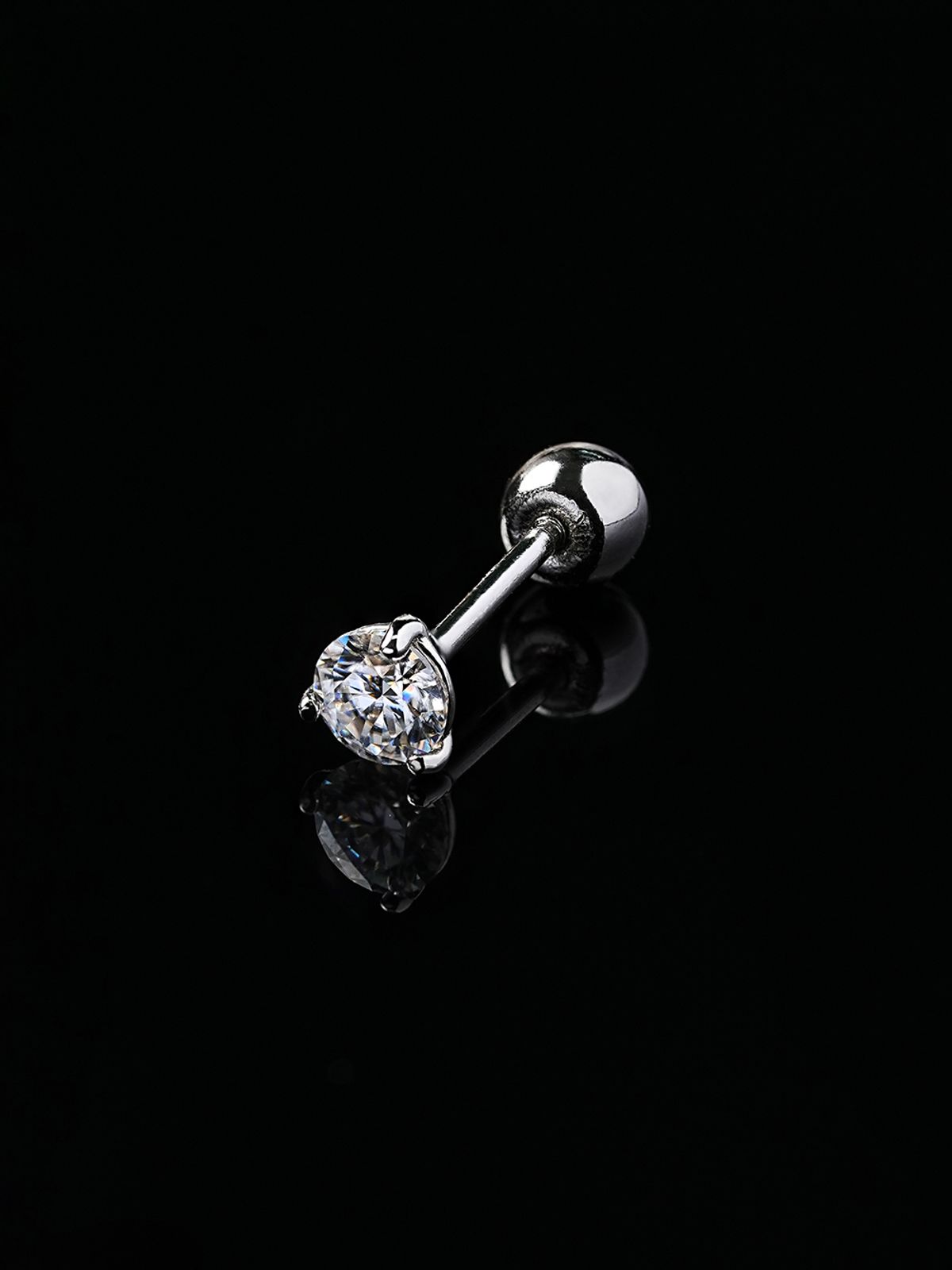 미니멀피어싱(MINIMALPIERCING) 14K 모이사나이트 다이아 미니 삼각 피어싱 귀걸이