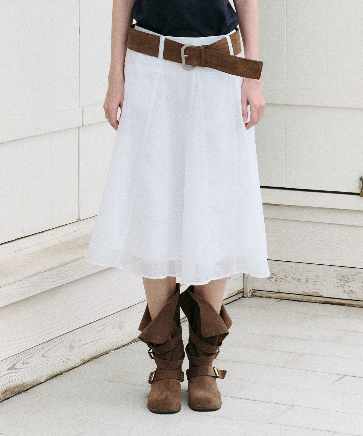 로라로라(ROLAROLA) MIDI FLARE SKIRT WHITE