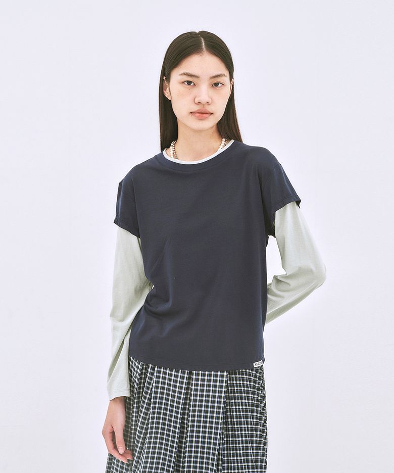 [WOMEN] 크레프 레이어드 캡 슬리브 티셔츠 네이비