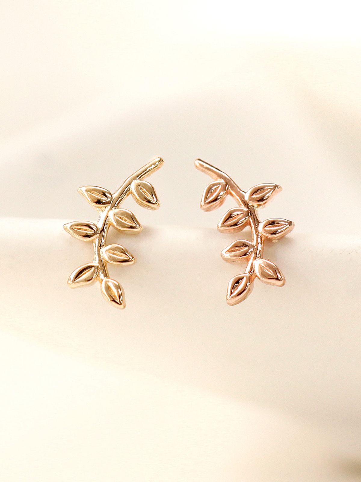 미니멀피어싱(MINIMALPIERCING) 14K 나뭇잎 피어싱 귀걸이