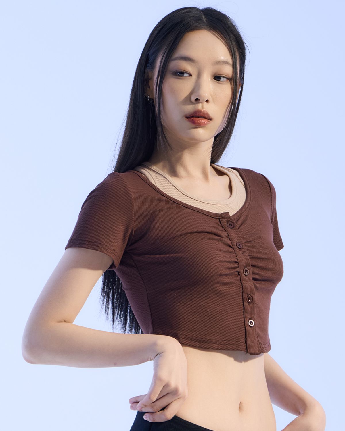 모아(MOAA) Twin Layer Scoop Tee (BROWN)