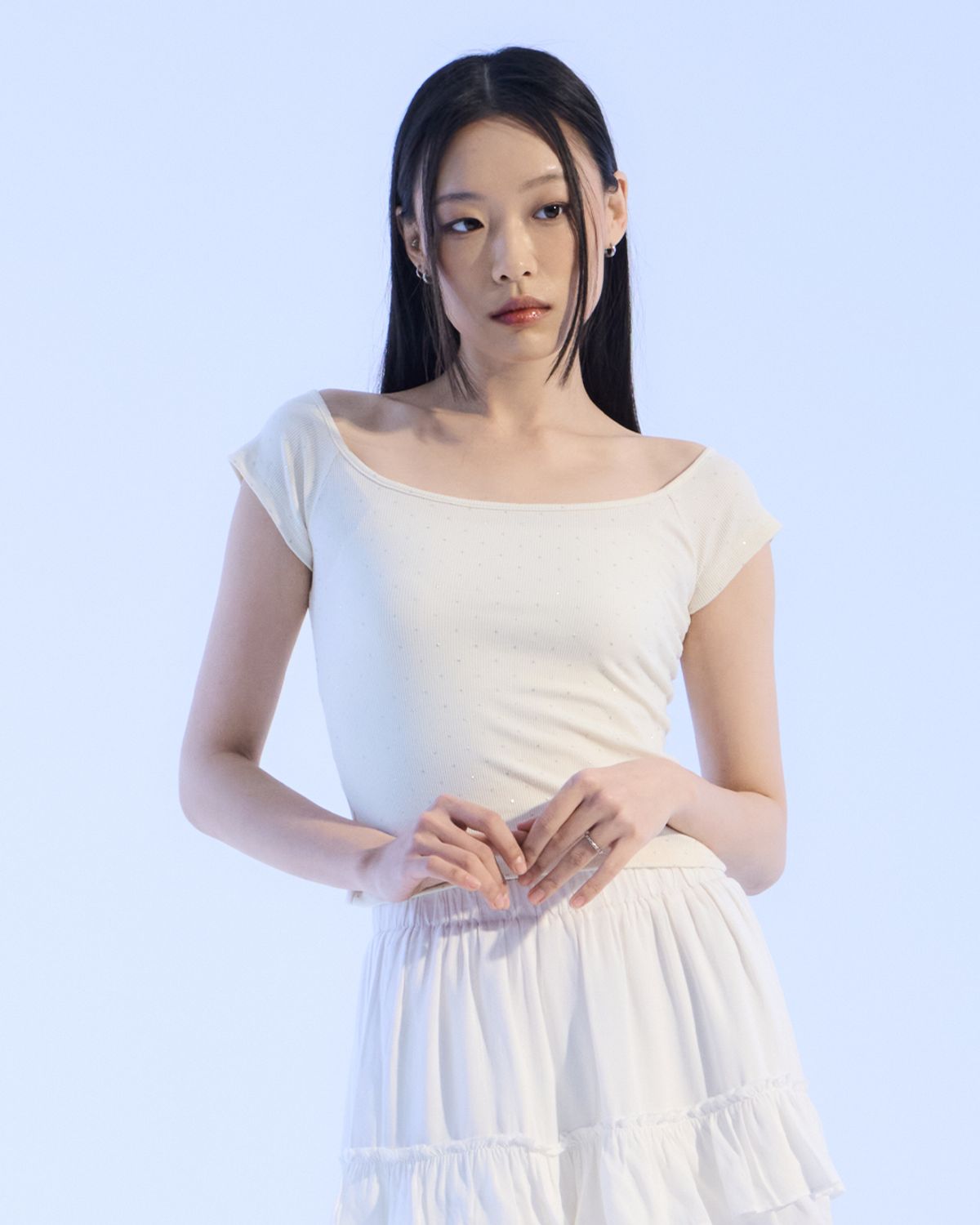 모아(MOAA) Moonlight Scoop Tee (IVORY)