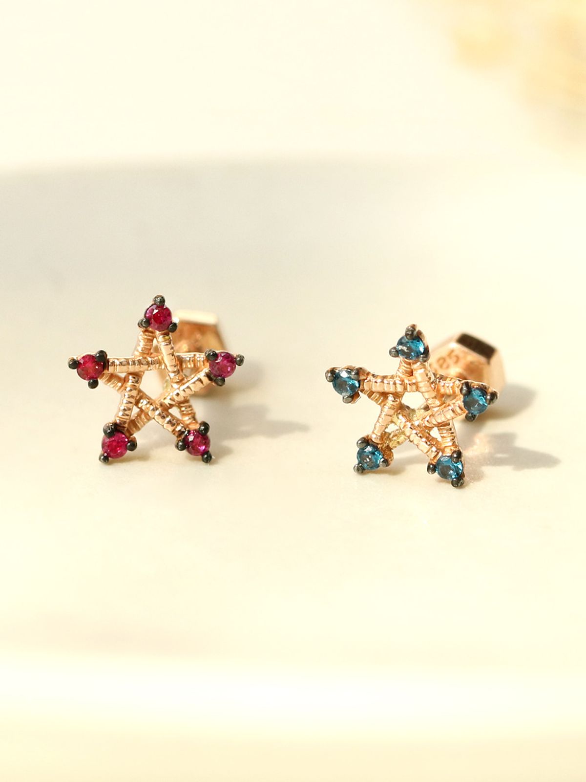 미니멀피어싱(MINIMALPIERCING) 14K 블랙 포인트 큐빅 별 피어싱