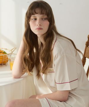 루나 스트라이프 에그쉘 반팔 카라 투피스 잠옷 세트