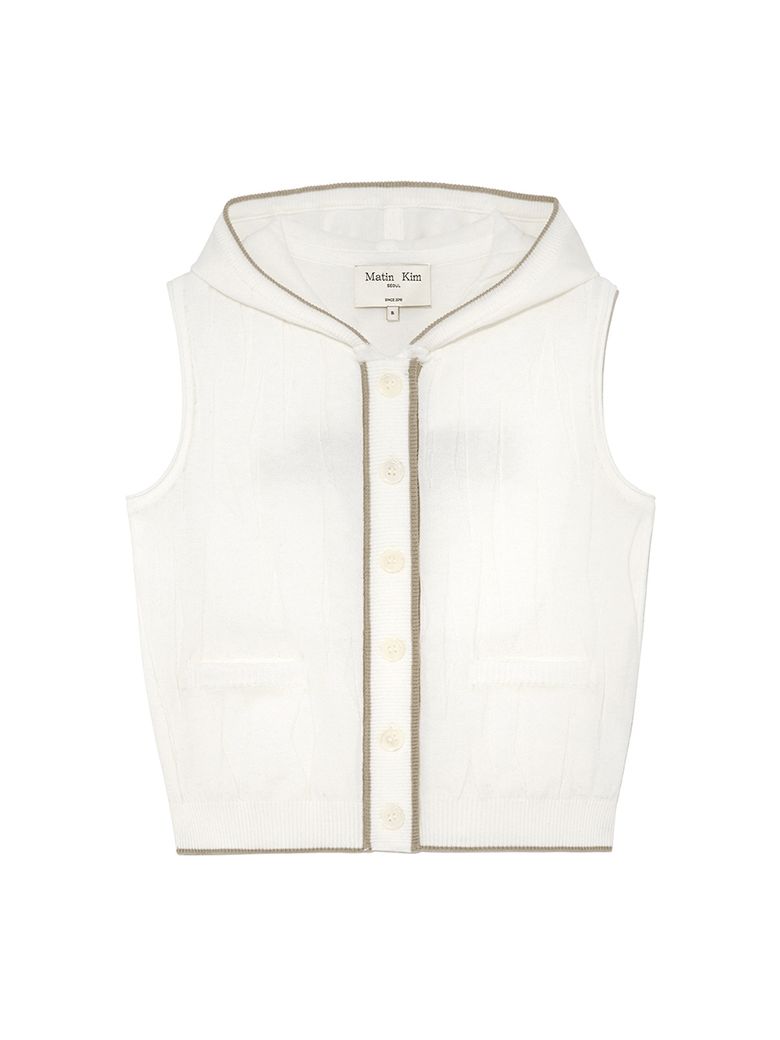 WRINKLE HOODY BUTTON KNIT VEST IN IVORY