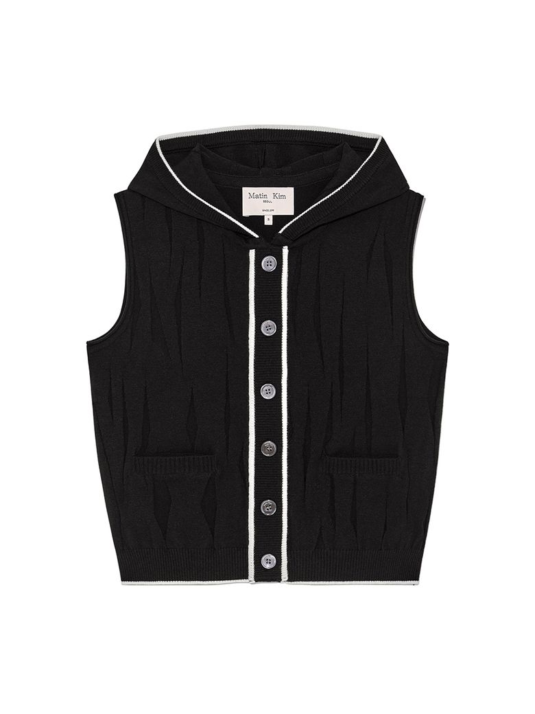 WRINKLE HOODY BUTTON KNIT VEST IN BLACK