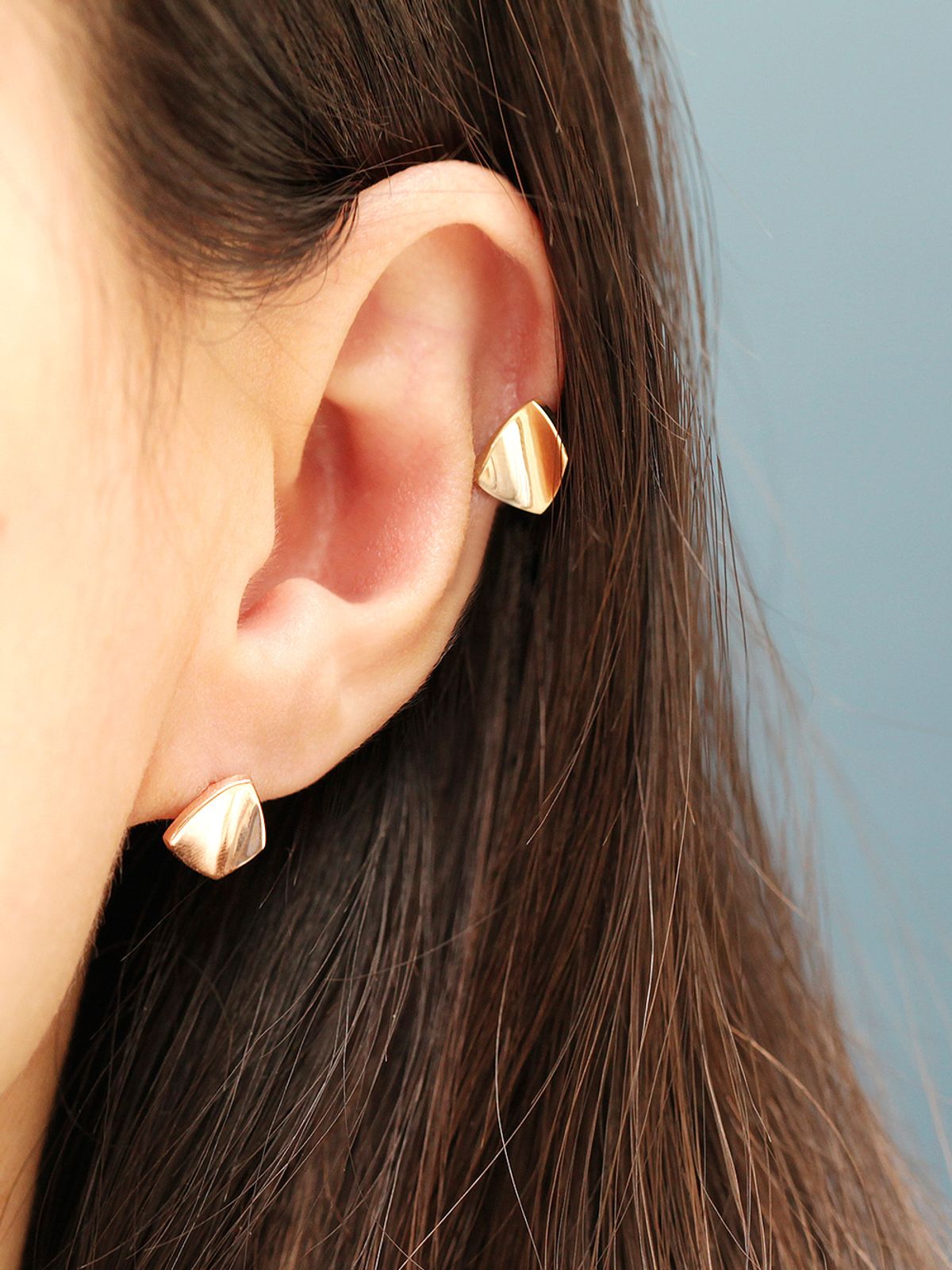 미니멀피어싱(MINIMALPIERCING) 14K 글로시 웨이브 스퀘어 피어싱 귀걸이