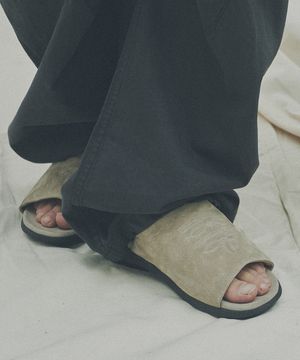 더 스티치 웨스턴 슬라이드 R25M702 (베이지 스웨이드)