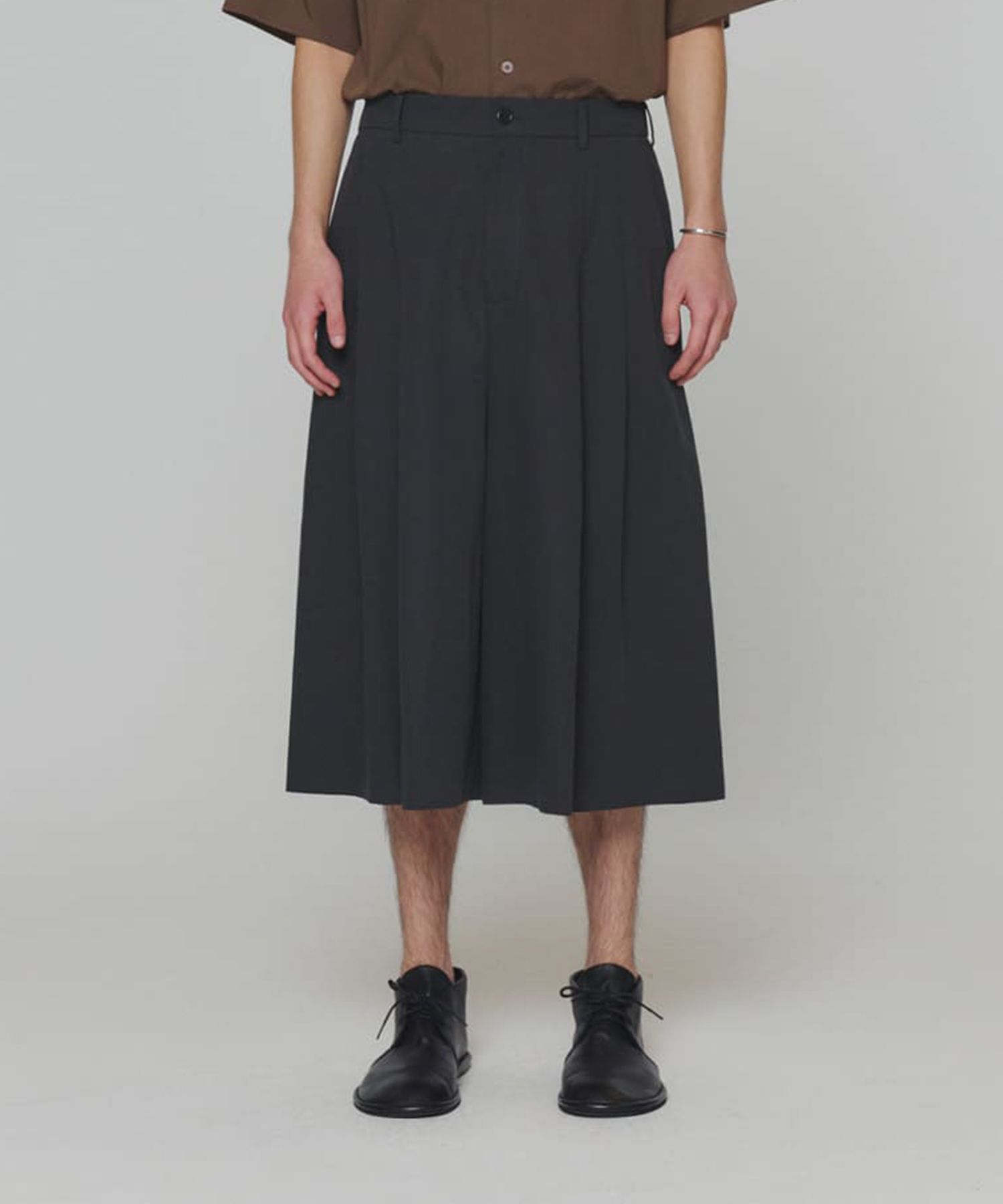 パンツ 2025SS amomento BERMUDA PANTS Black Bermuda Pants - Amomento – Assembly New York
