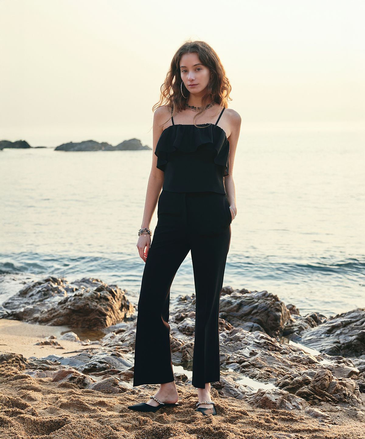 아이스가든에이오공팔(ICE GARDEN A.508) Ruffle Sleeveless Top_Black
