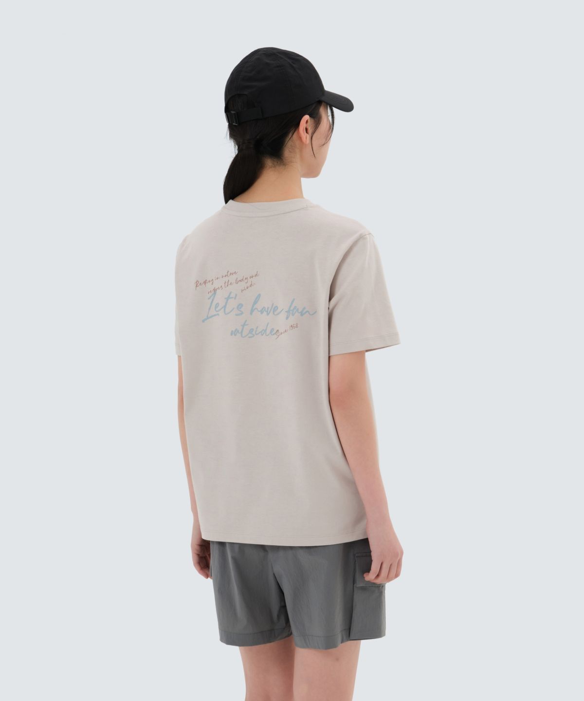 스노우피크 어패럴(SNOWPEAK APPAREL) 아스킨 여성 레터링 반팔 티셔츠 (S25MWFTS85) Sand Beige