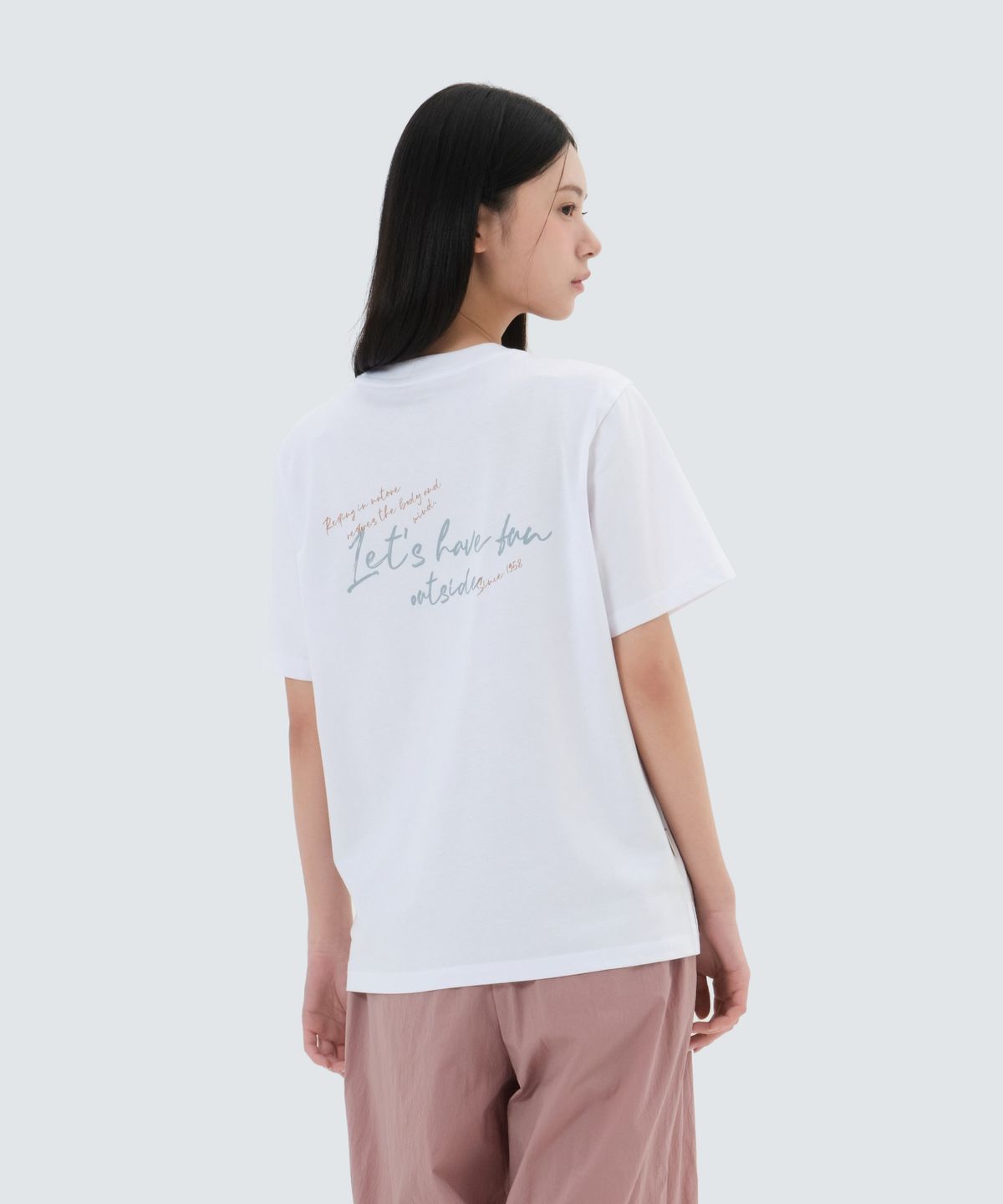 스노우피크 어패럴(SNOWPEAK APPAREL) 아스킨 여성 레터링 반팔 티셔츠 (S25MWFTS85) White