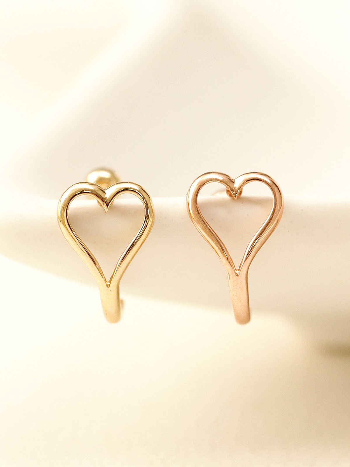 미니멀피어싱(MINIMALPIERCING) 14K 하트 포인트 하프 링 피어싱 귀걸이