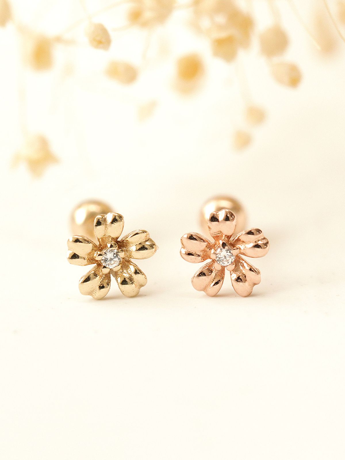 미니멀피어싱(MINIMALPIERCING) 14K 미니 큐빅 꽃잎 플라워 피어싱 귀걸이