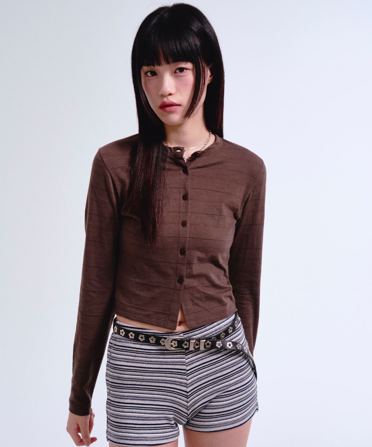 프렌다(PRENDA) BUTTON CROP SLUB CARDIGAN BROWN