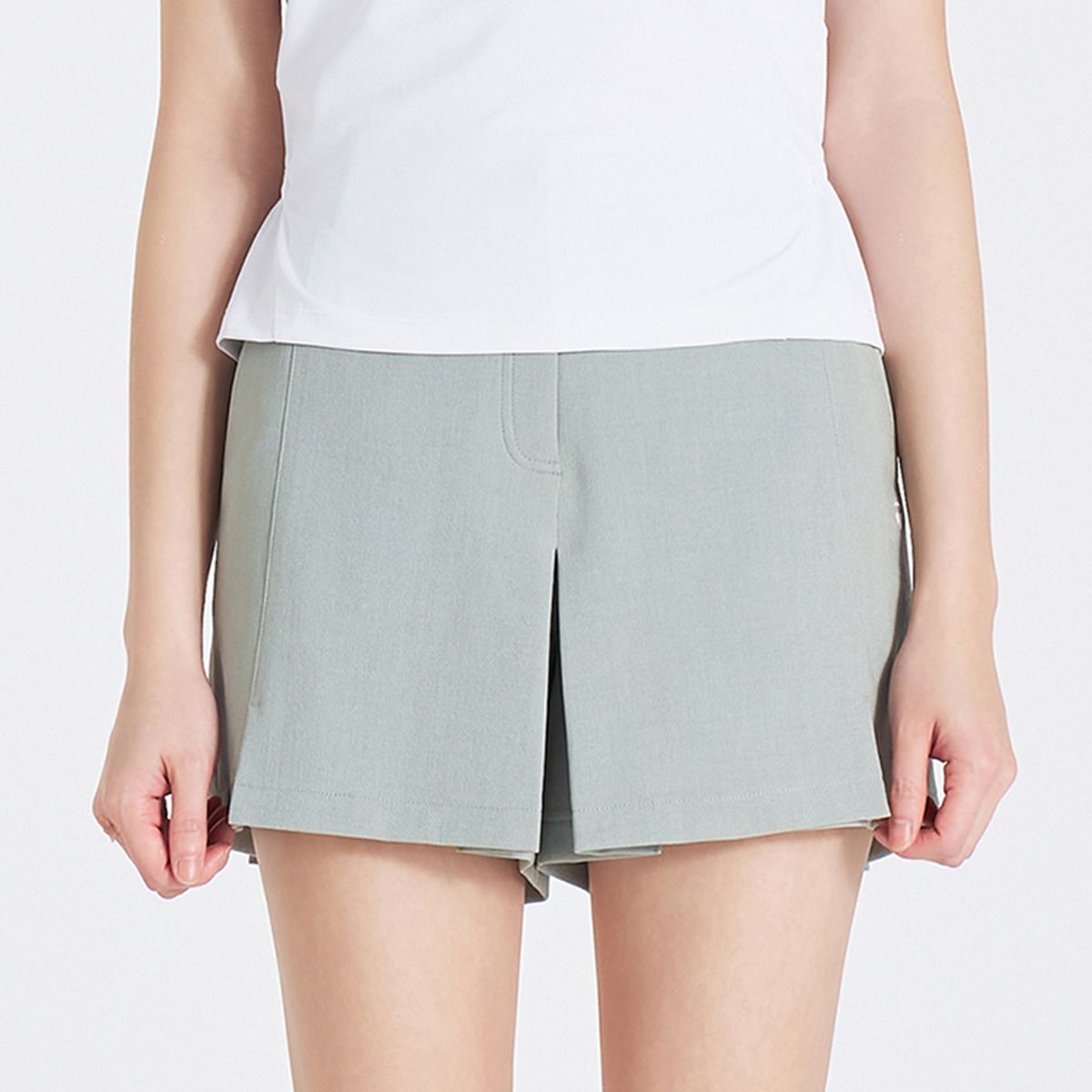 테일러메이드 어패럴(TAYLORMADE APPAREL) 여성 A라인 반바지 TPO-62HG85-812