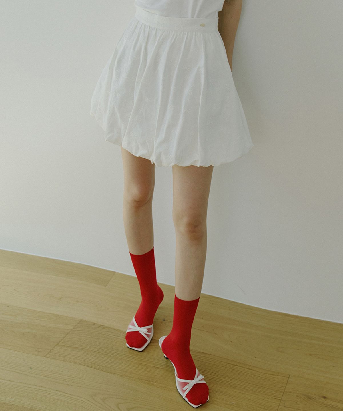 리올그(REORG) WOI BALLOON MINI SKIRT WHITE