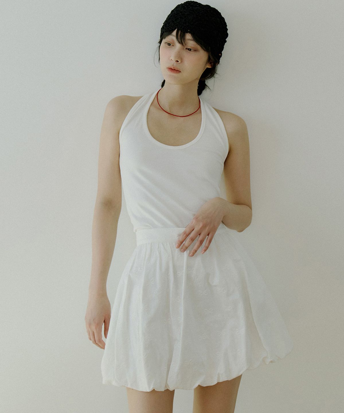 리올그(REORG) WOI HALTERNECK SLEEVELESS WHITE