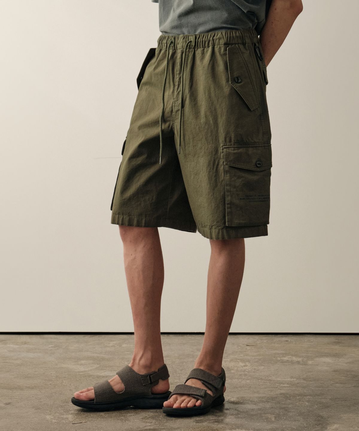 힐리먼트(HELEMENT) 데저트 카고 숏팬츠 (KHAKI)