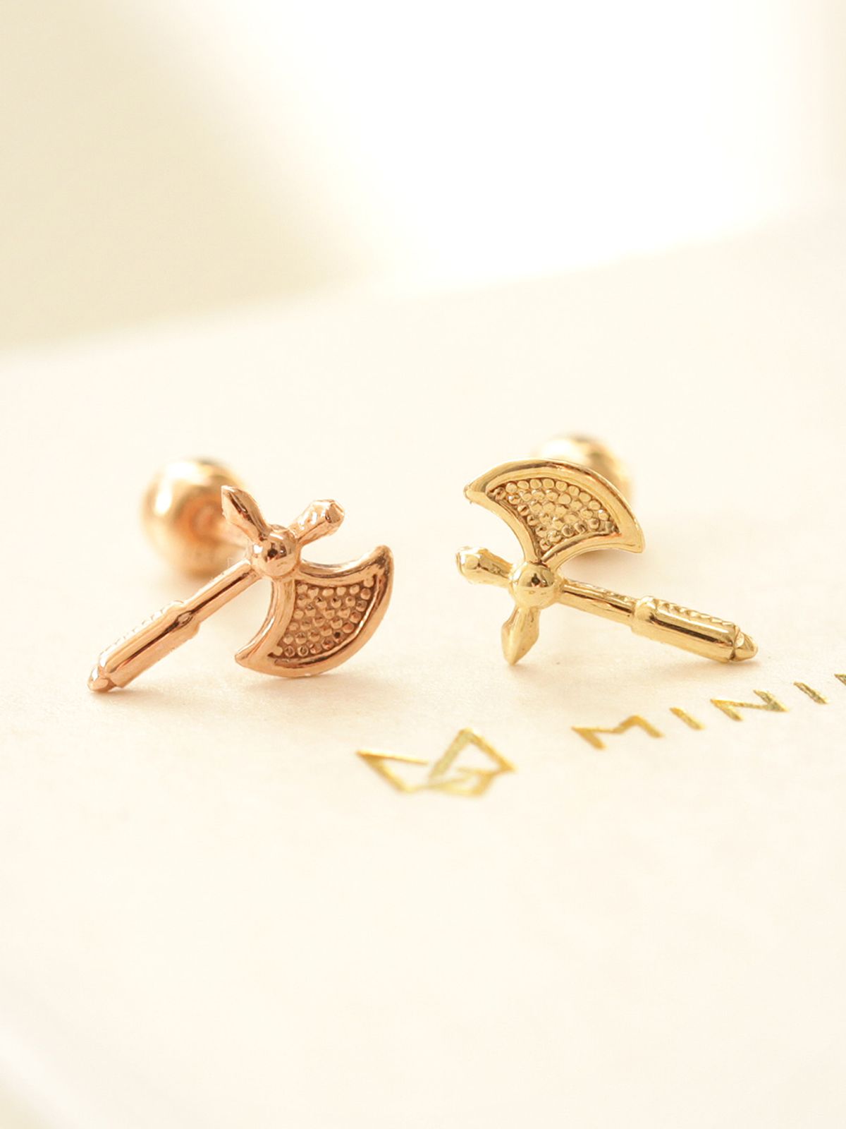 미니멀피어싱(MINIMALPIERCING) 14K 금도끼 피어싱 귀걸이
