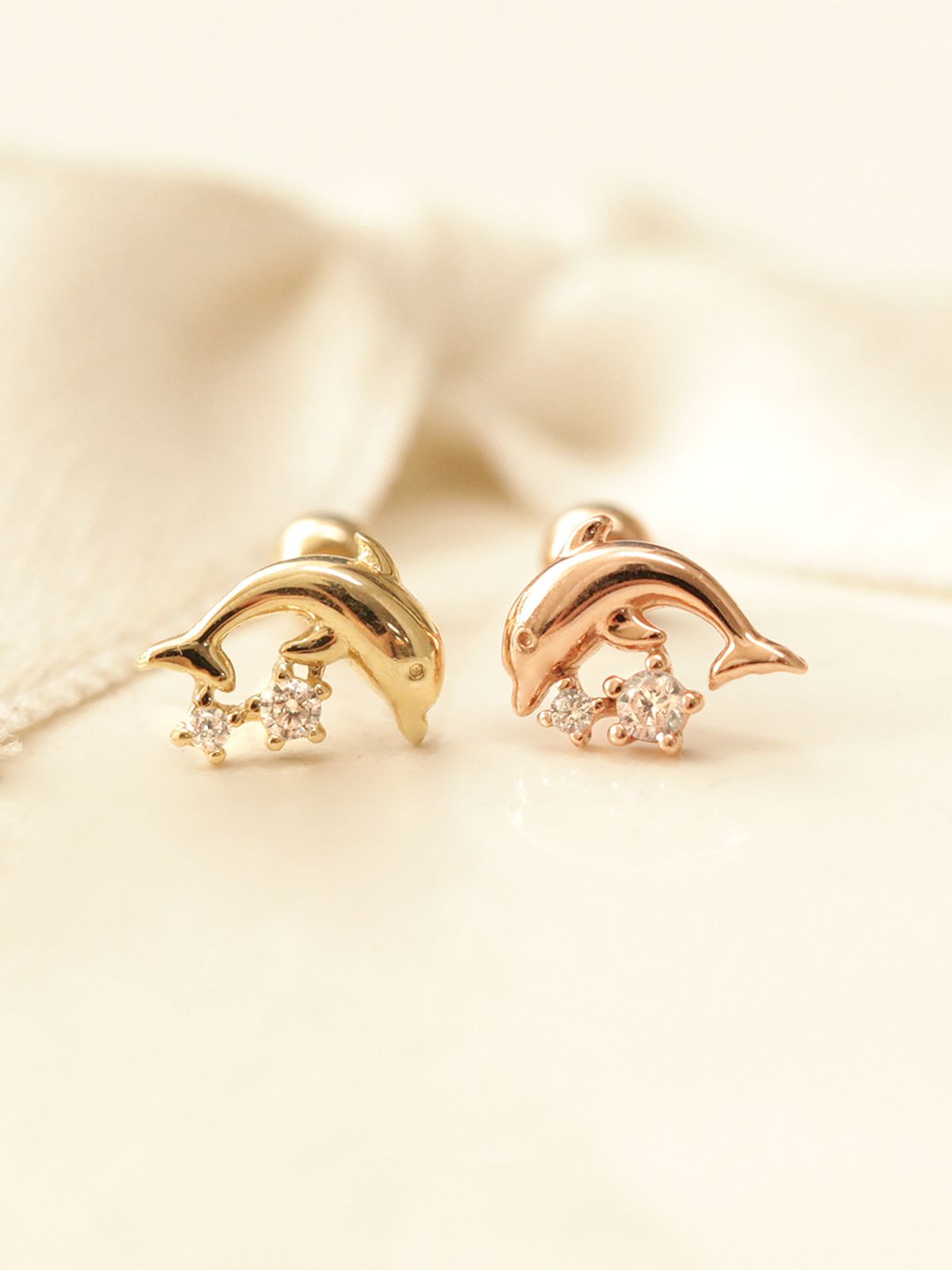미니멀피어싱(MINIMALPIERCING) 14K 미니 큐빅 돌고래 피어싱 귀걸이