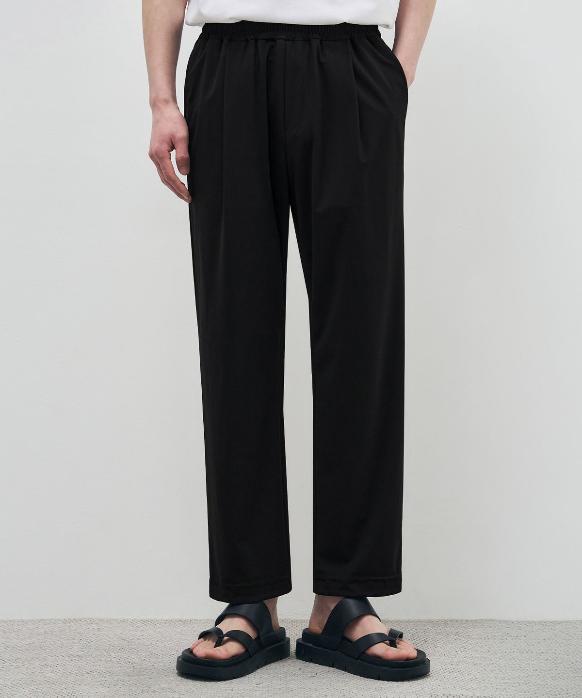 드로우핏(DRAW FIT) [패션플래닛X드로우핏] 쿨링 릴렉스드 테이퍼드 밴딩 팬츠 [BLACK]