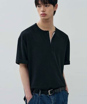 리브드 레이어드 헨리넥 하프 티셔츠 [블랙]