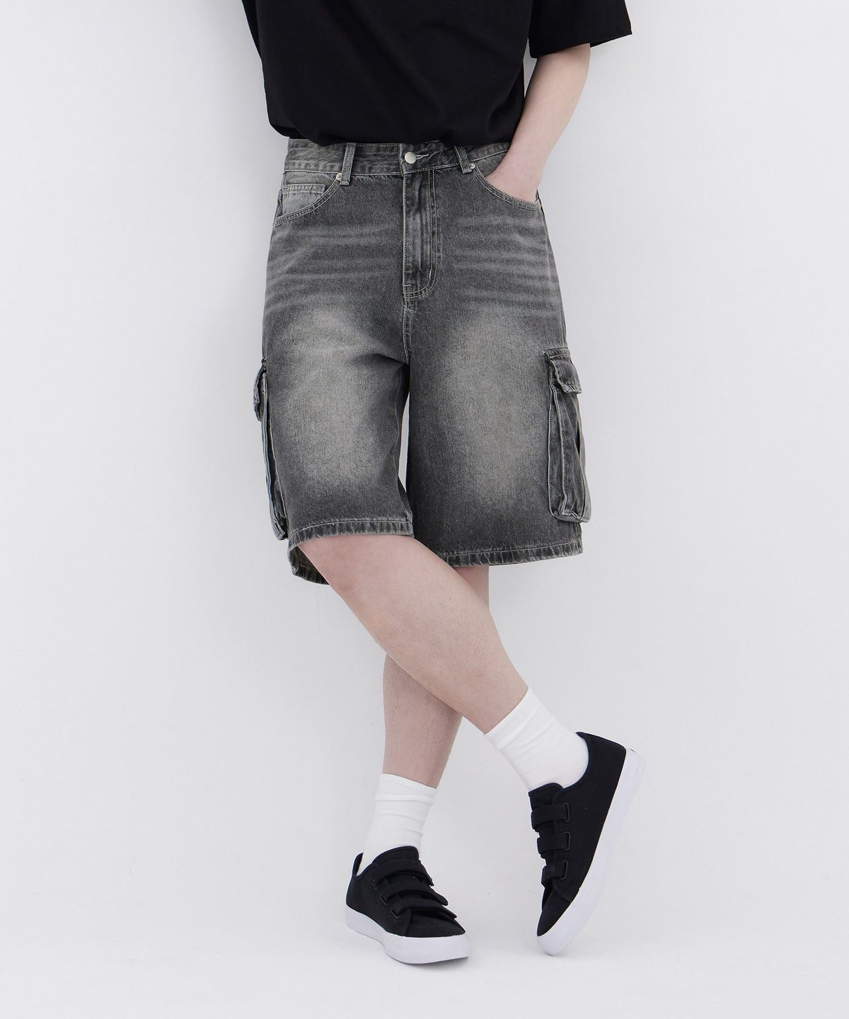 아크시(ACSHI) 빈티지 스트릿 카고 오버핏 5부 데님 팬츠 유니섹스 (블랙)