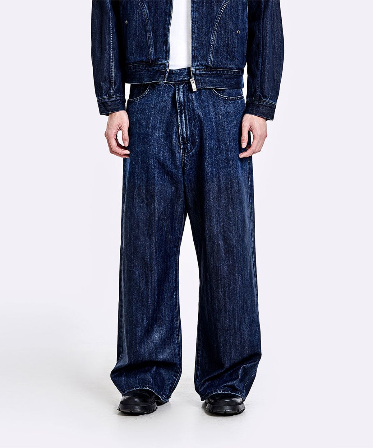 51퍼센트(51PERCENT) Coated Oversized denim pants - Deep blue