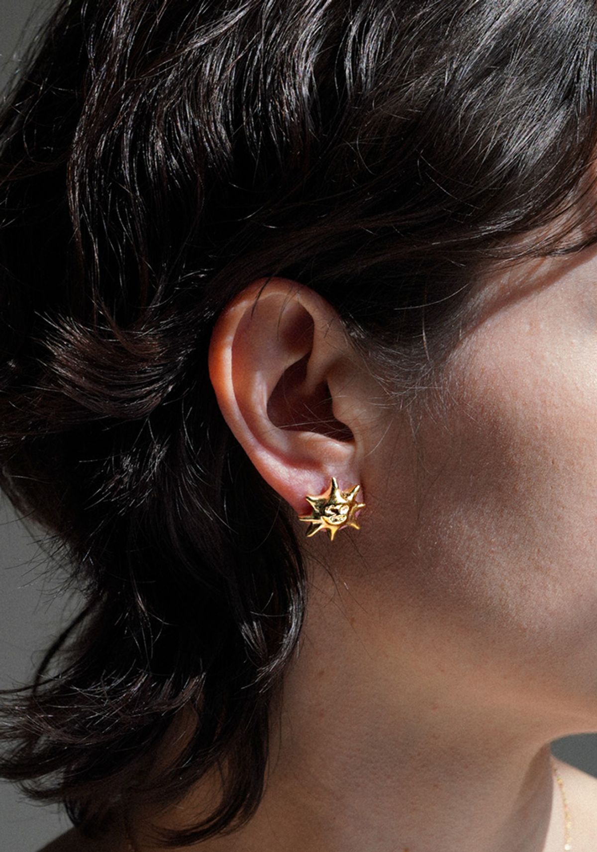 오버그레이(OVERGREY) Baby Apollo Earrings - Gold