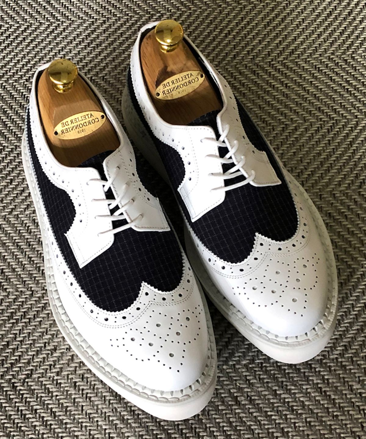 조앤슈(JOENSHOE) 메스니 모던체크 오버솔 슈즈 네이비
