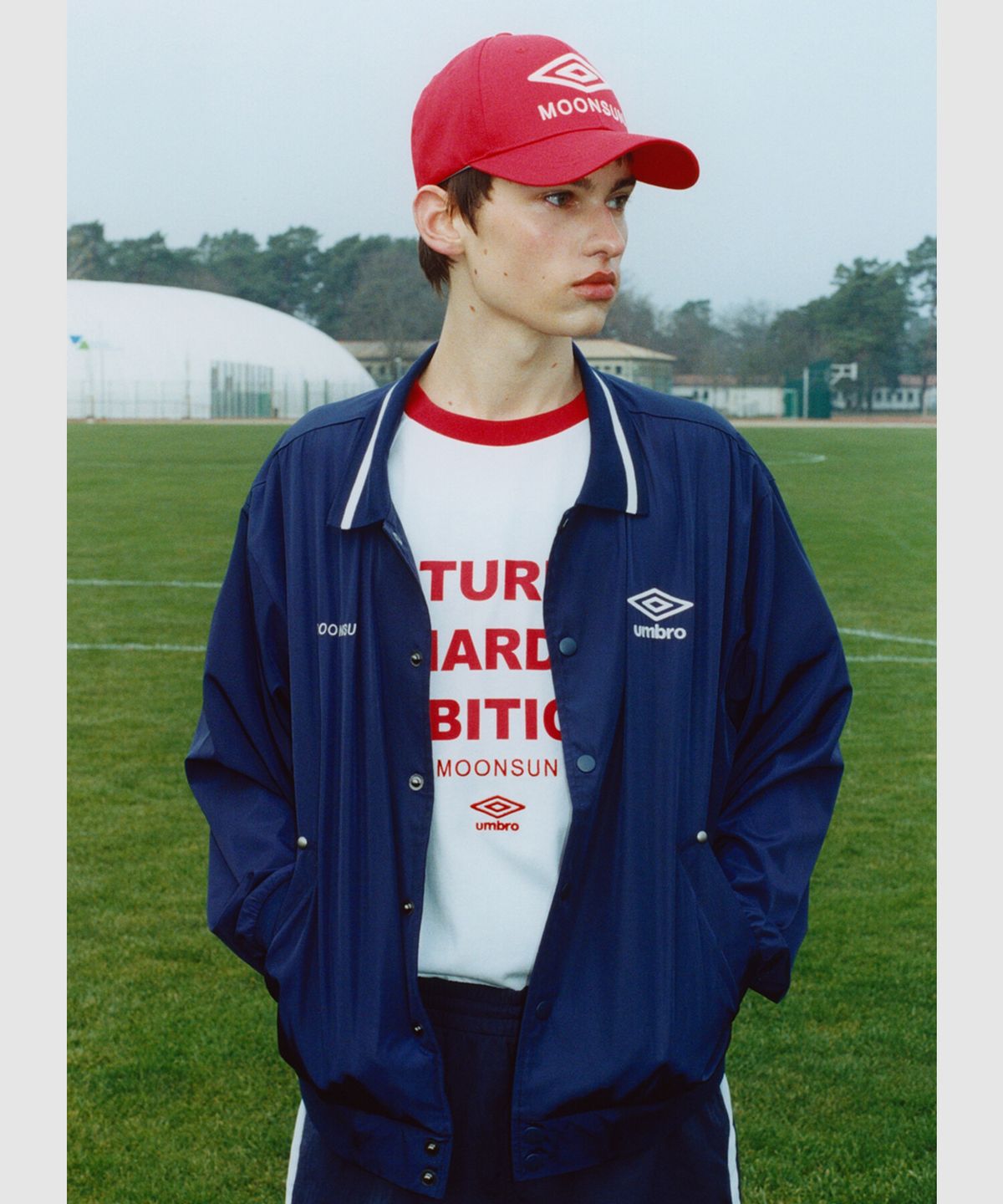 엄브로(UMBRO) [UMBRO X MOONSUN] 경량 앤썸 자켓 네이비(UQ223CJK41)