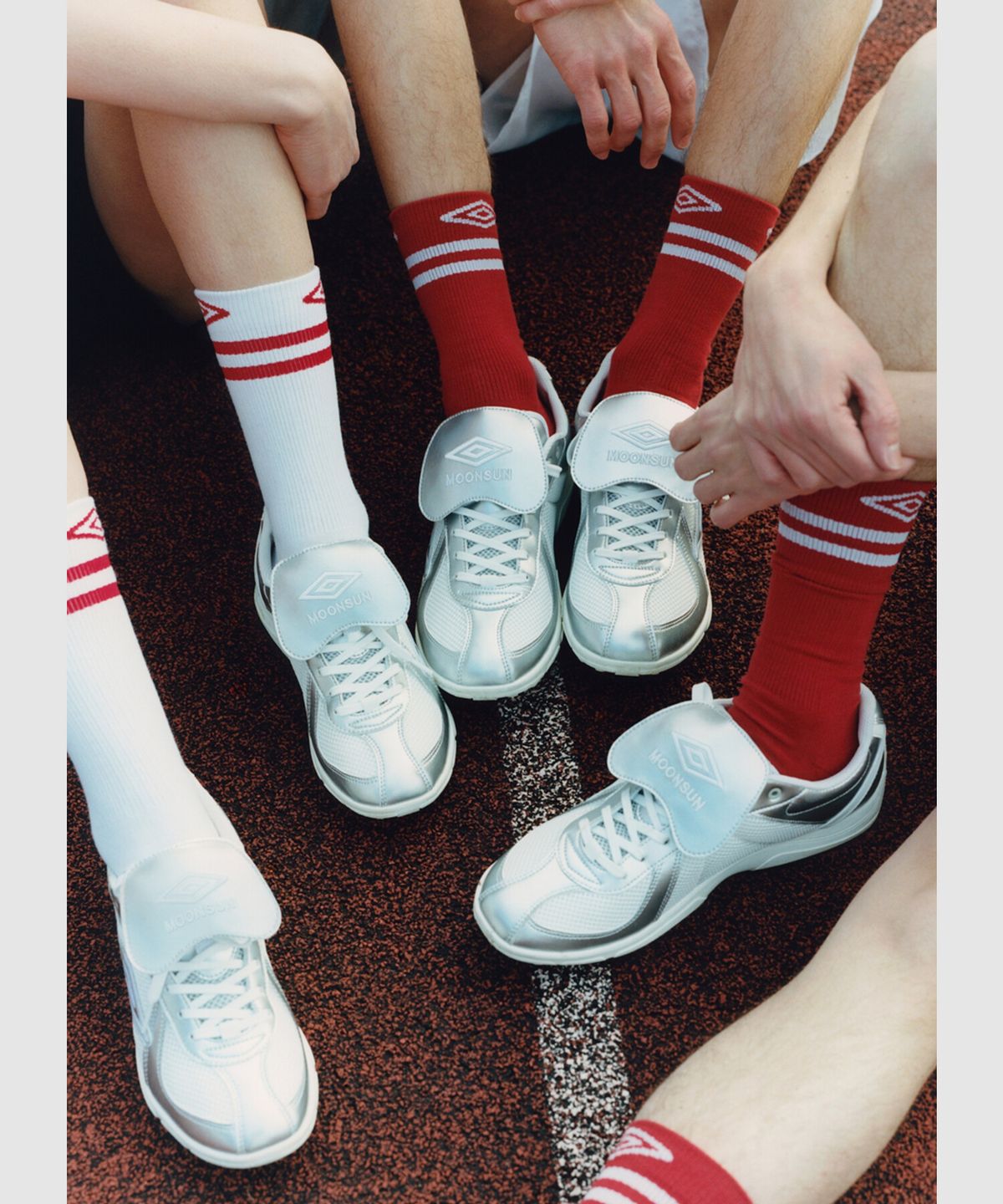 엄브로(UMBRO) [UMBRO X MOONSUN] MOTOR A1 (모터 에이원) 실버(UQ223CCU40)