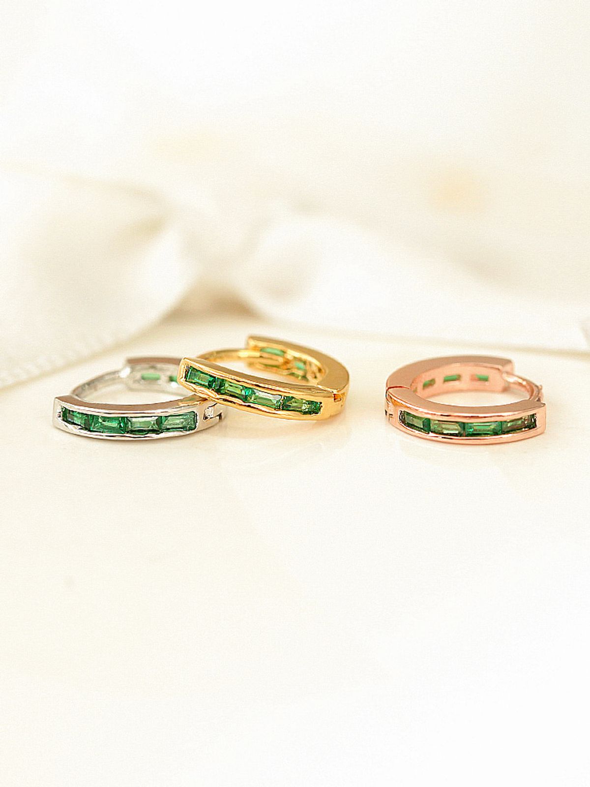 미니멀피어싱(MINIMALPIERCING) 925 골드 에메랄드 큐빅 원터치 링 피어싱 귀걸이