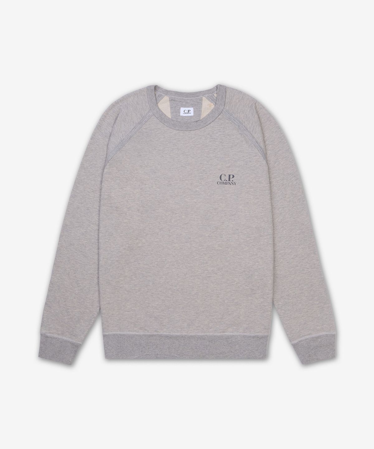 씨피 컴퍼니(CP Company) 라이트 플리스 로고 크루넥 맨투맨 - 그레이스톤 멜란지 / 18CMSS038A002246GM94