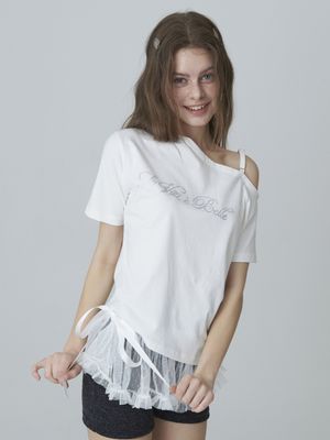 오프숄더 레터링 큐빅 티셔츠 - 화이트