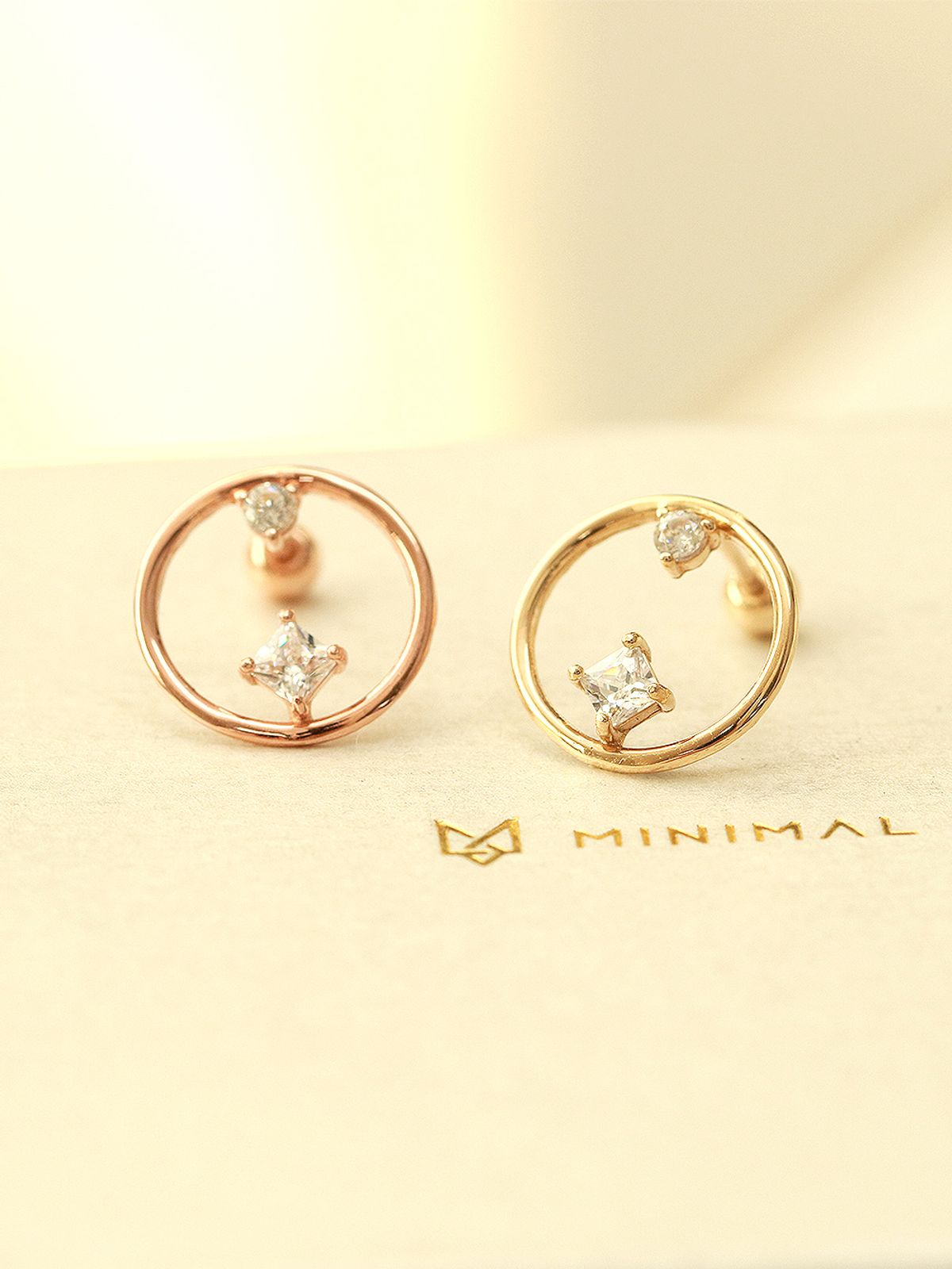 미니멀피어싱(MINIMALPIERCING) 14K 써클 사각 포인트 큐빅 피어싱 귀걸이