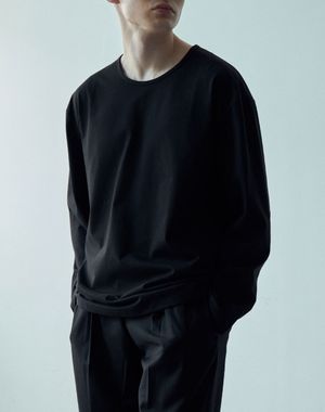 스쿱넥 롱슬리브 티셔츠 [블랙]