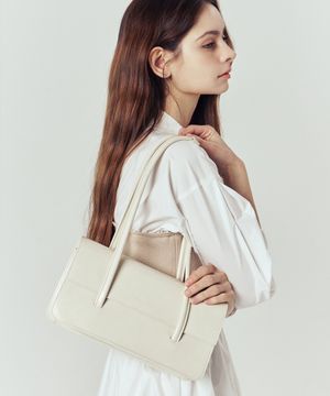 어반스퀘어숄더백 KC1332C