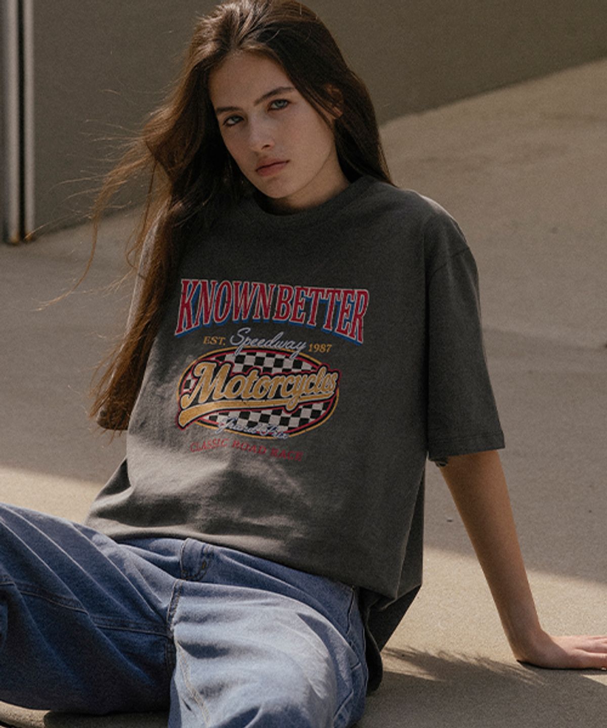 노운베러(KNOWNBETTER) Cycle print overfit T-shirt [KNSS03TS44]_Dark gray