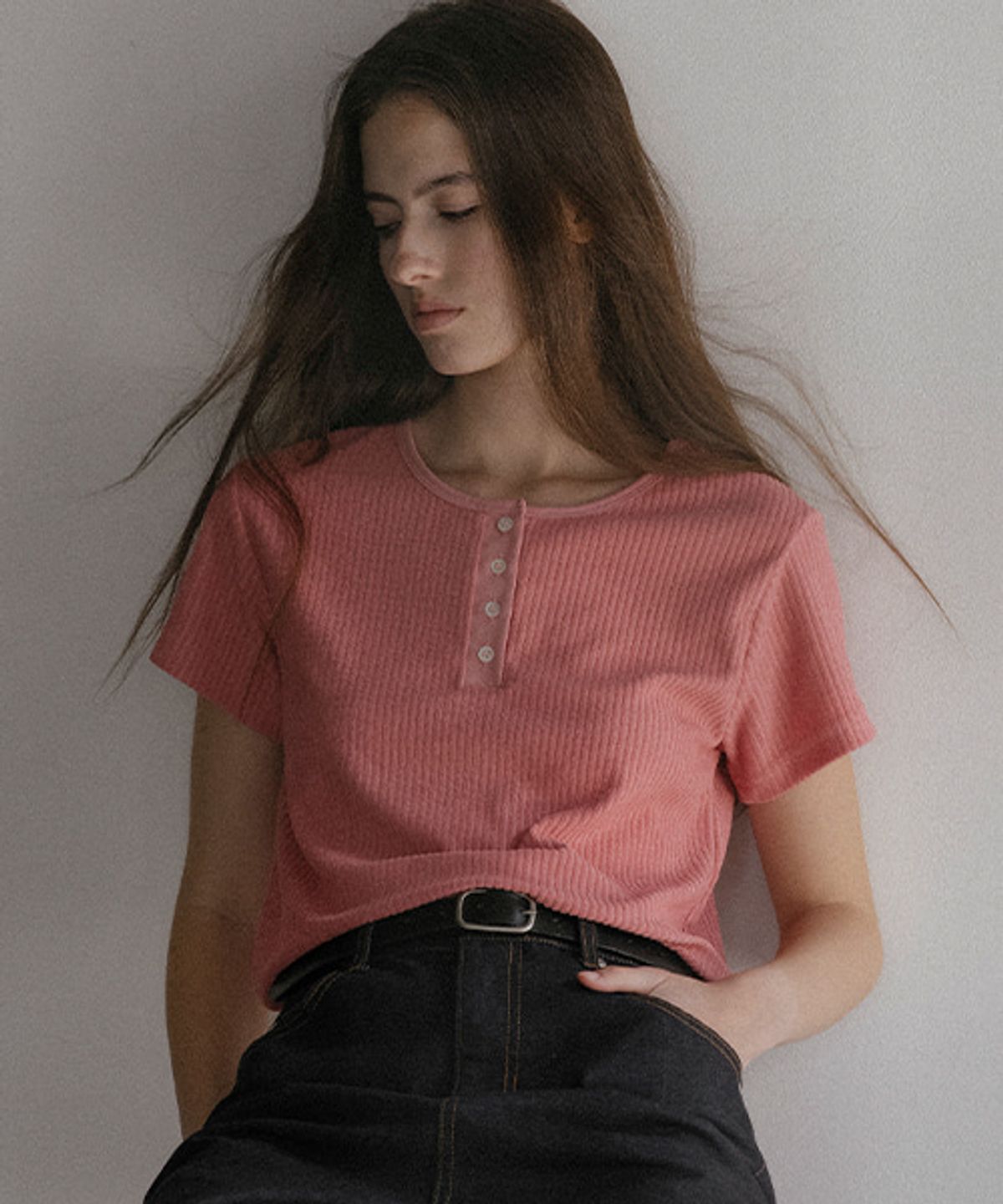 노운베러(KNOWNBETTER) Henley neck ribbed T-shirt [KNSS03TS15]_Pink
