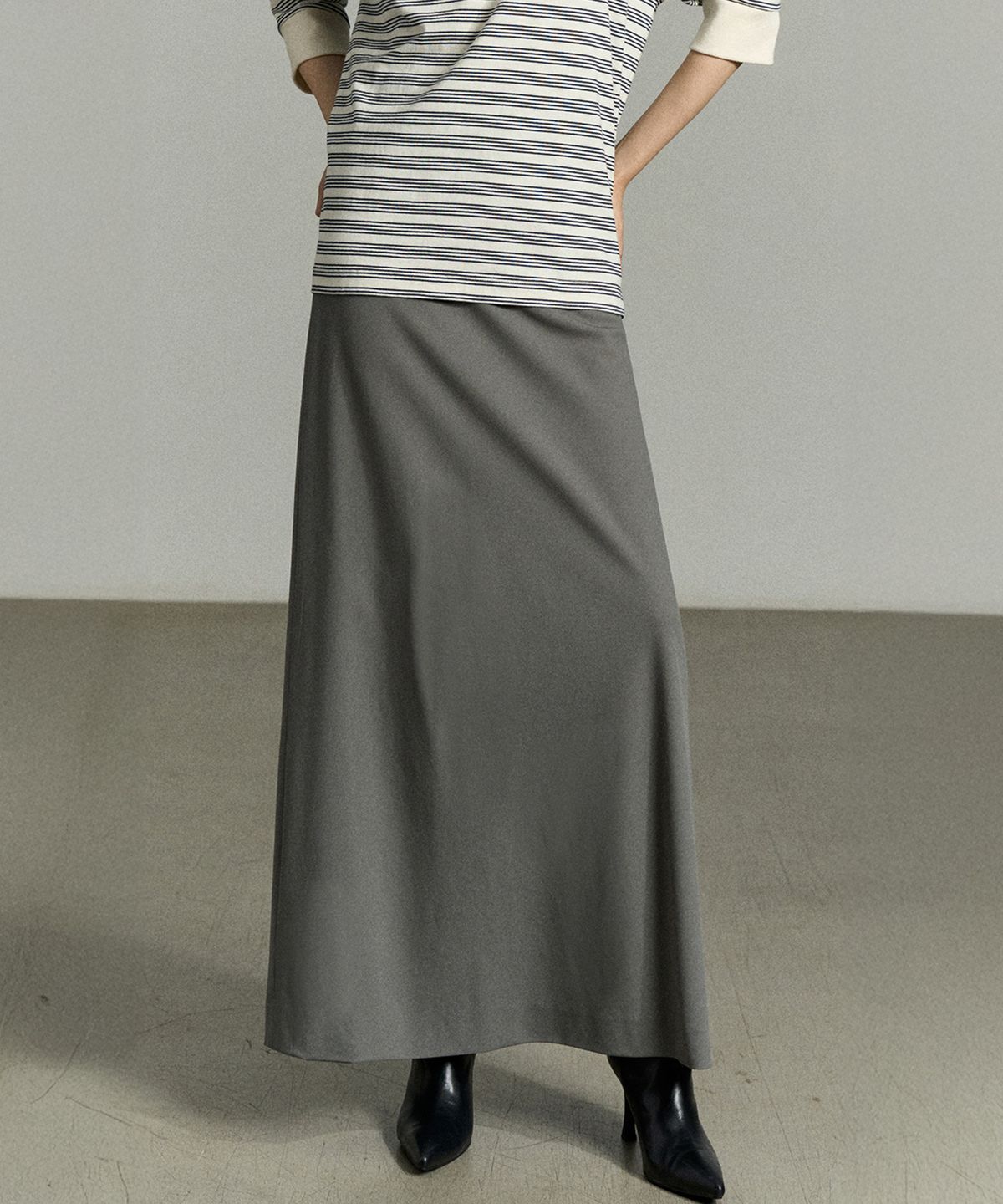 리이(RE RHEE) MAXI PENCIL SKIRT