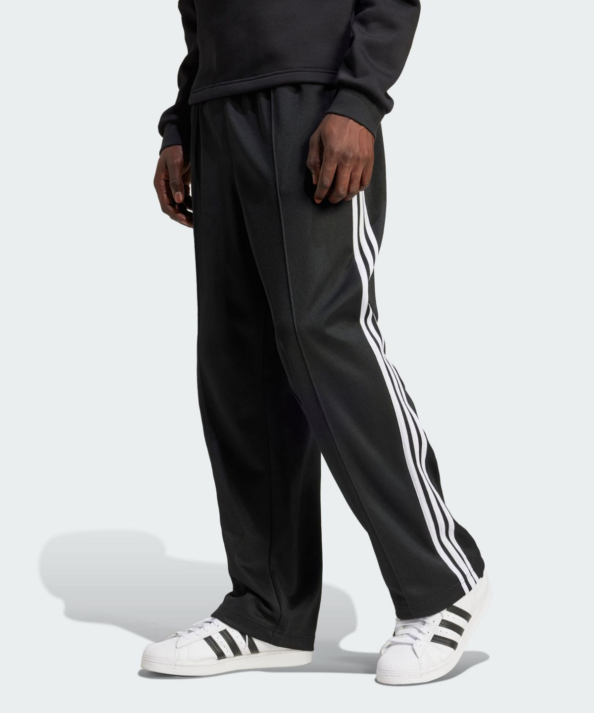 아디다스(ADIDAS) 파이어버드 배기 트랙 팬츠 - 블랙 / IZ4801