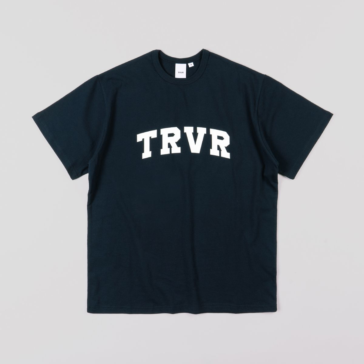 티알브이알(TRVR) Short Sleeve U-Graphic Navy/White