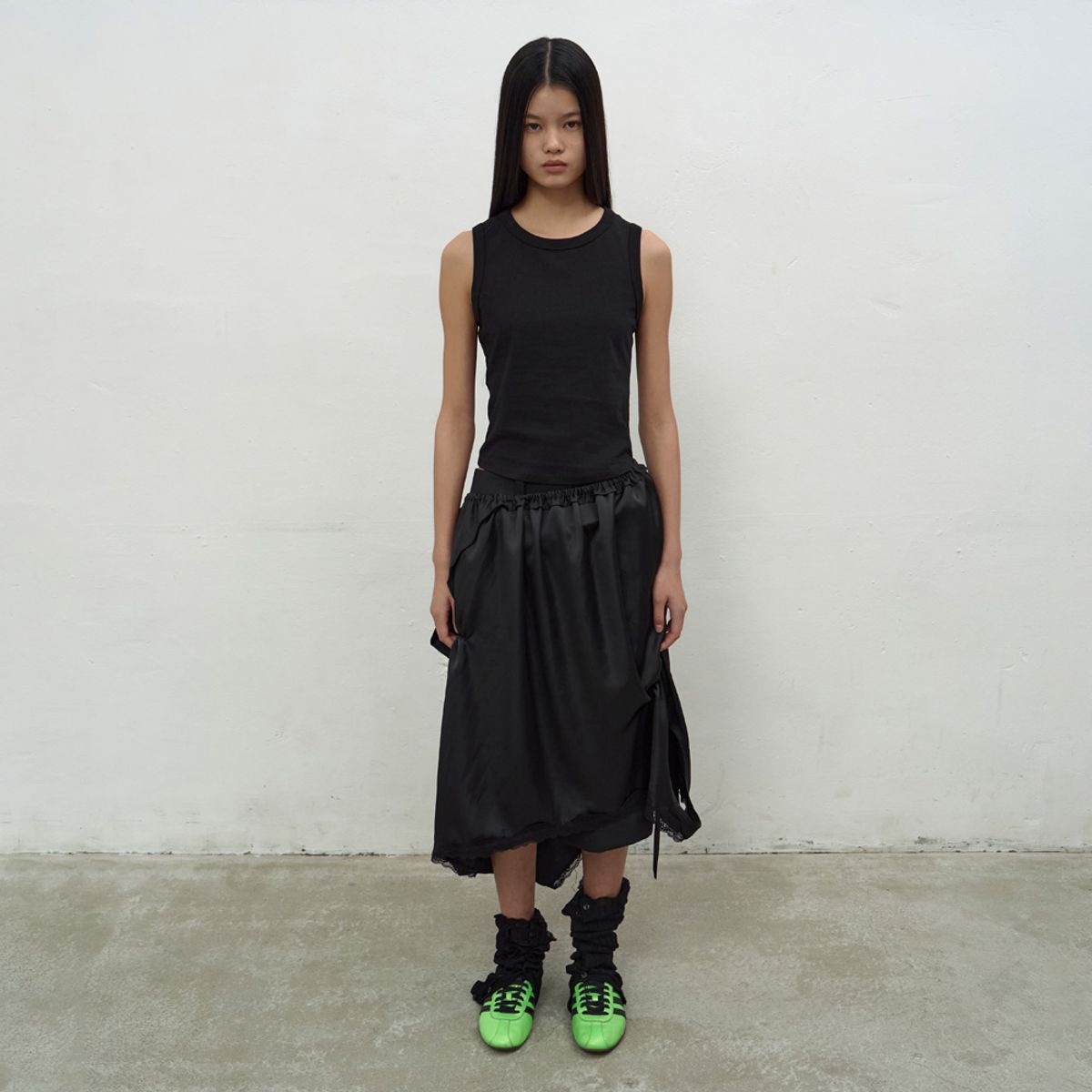 엘씨디씨티엠(LCDC™) SHIRRING SLEEVELESS DRESS (BLACK)
