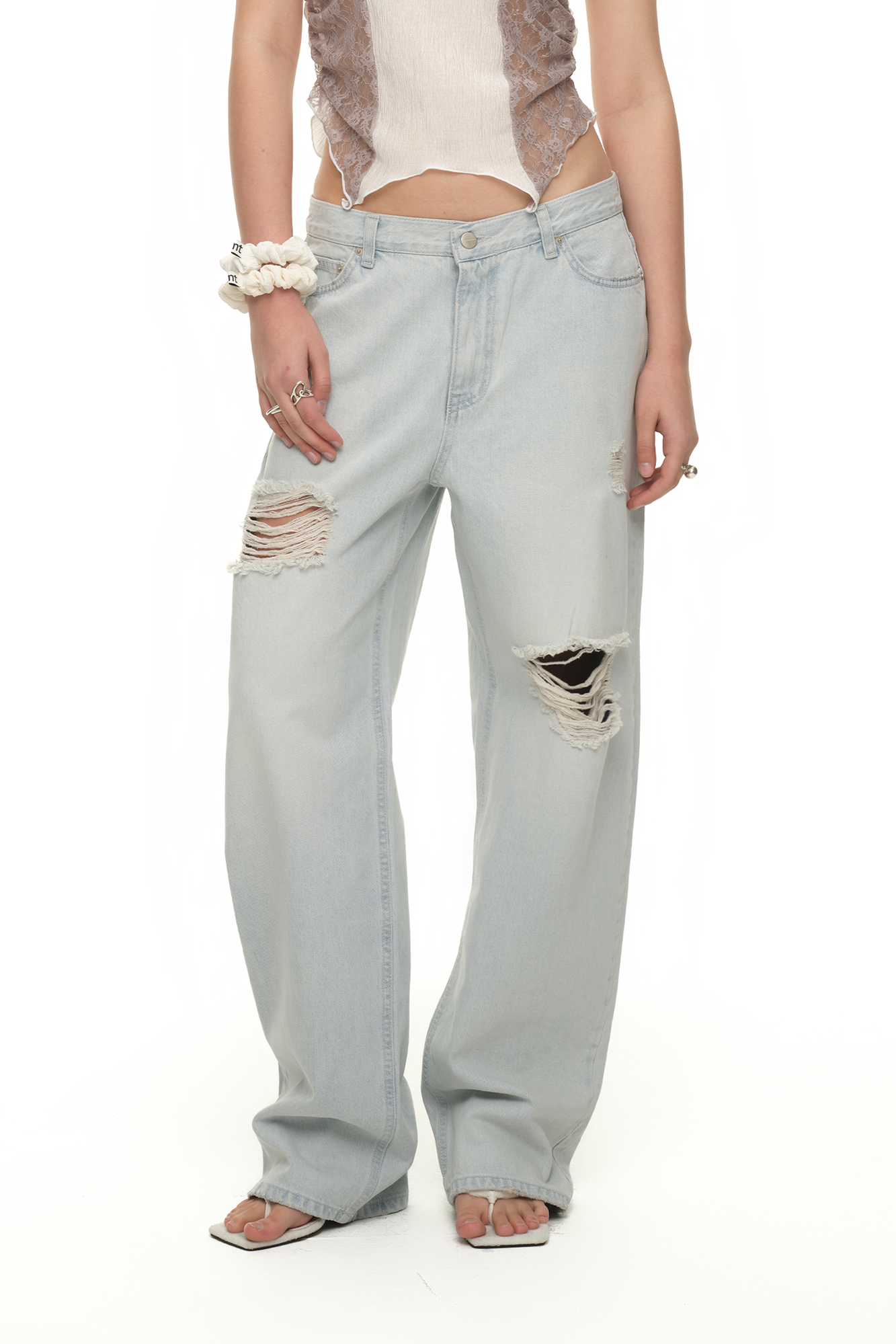 [TOOMUCHTAX] LOW RISE LOOSE-FIT DAMAGED JEANS /追跡付 MUSINSA | TOOMUCHTAX Low rise loose fit damage jeans ice blue