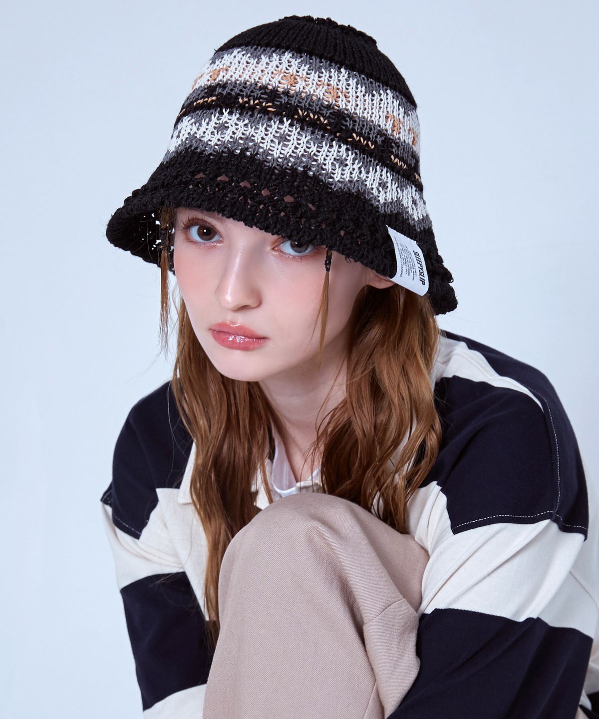 슬리피슬립(SLEEPYSLIP) MARIA BLACK/WHITE BUCKET HAT