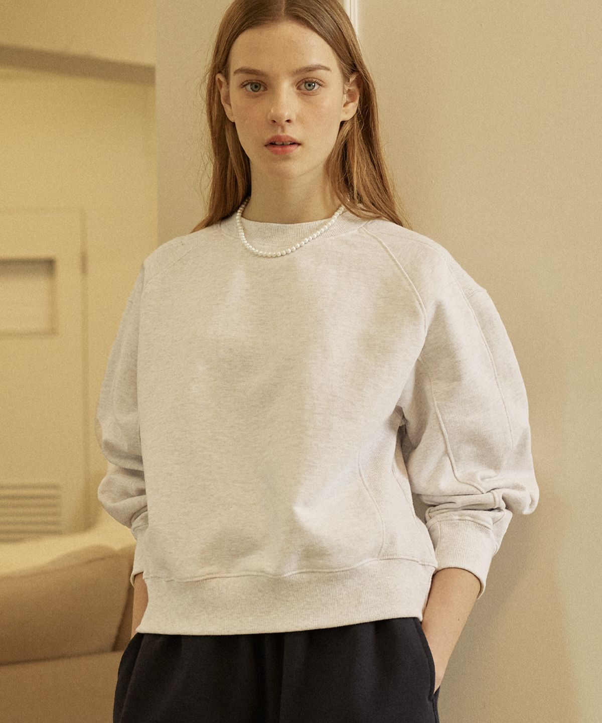 논로컬(NONLOCAL) Rib Block Crop Sweatshirt - Light Grey